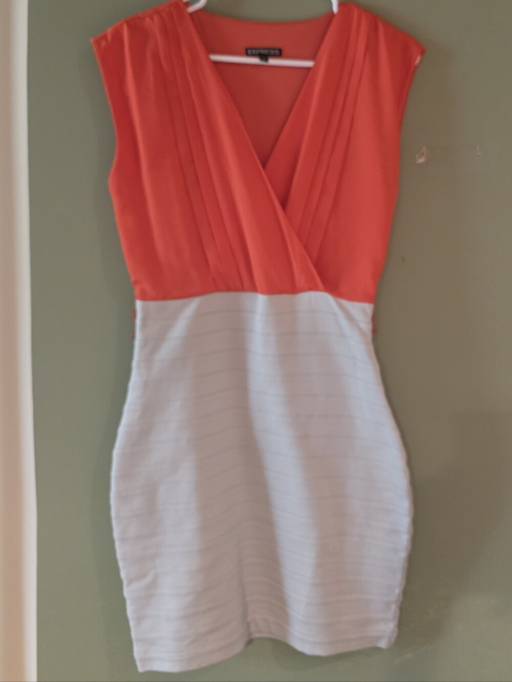Express Womens Sleeveless V-Neck Side Zip Orange Tan Dress Size S 28" Waist EUC